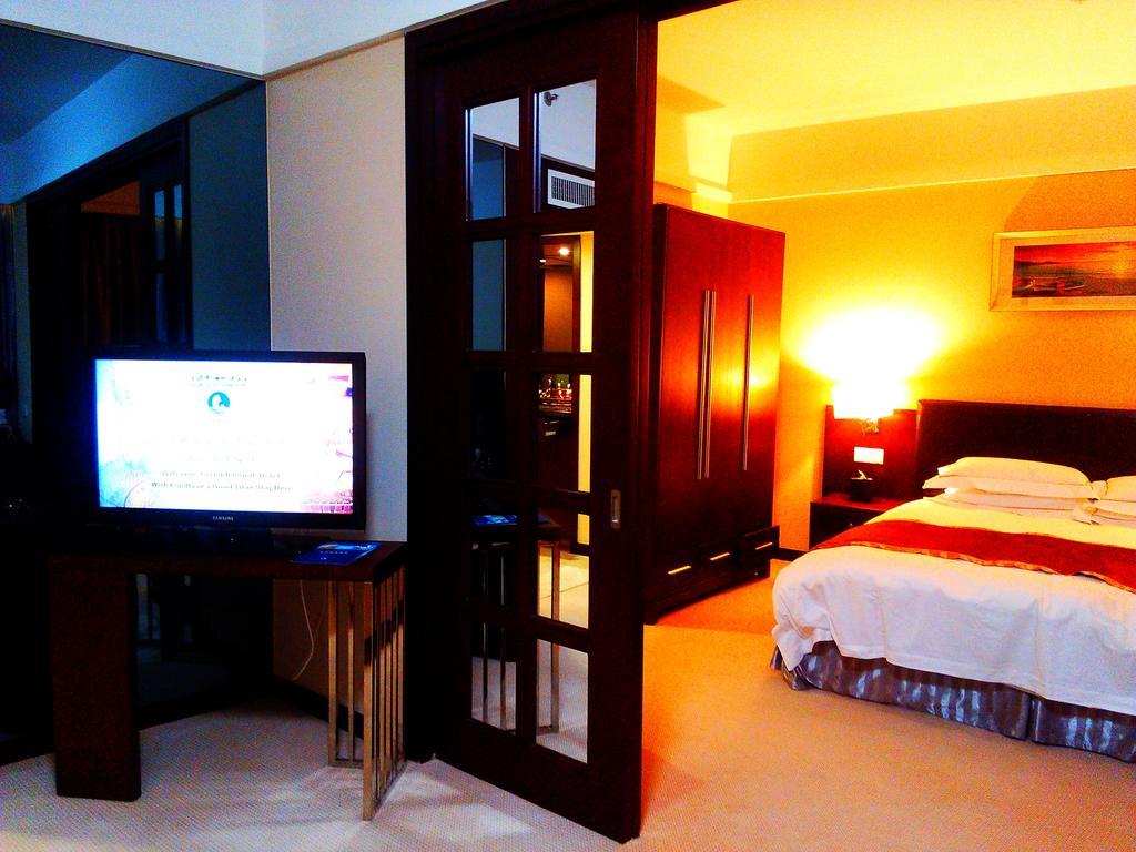 Golden Gulf Jasper Hotel Shantou Room photo